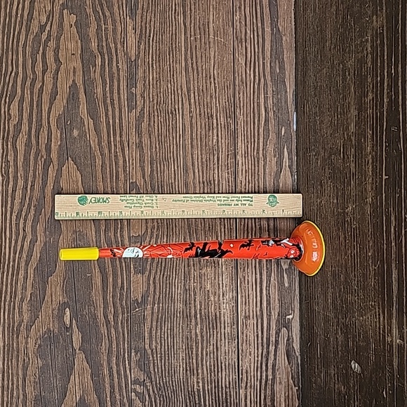 1960s Kirchhof Tin Lith Halloween Horn Noise Maker - Picture 8 of 17